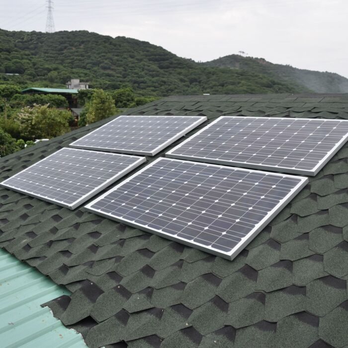 Customized solar photovoltaic power supply system outdoor roof full set of 220V solar photovoltaic panels solar panels– Wholesale Solar Products and Solar Lights Supplier Dubai UAE - Tradedubai.ae Wholesale B2B Market
