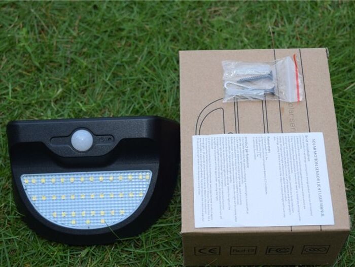 Amazon new product solar light outdoor light controlled solar garden light waterproof led solar integrated wall light