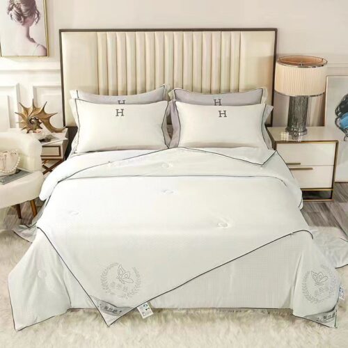 Bedding Set - Blanket - Bedsheet - Pillow Cover - Tradedubai.ae Wholesale B2B Market Bedding Set - Blanket - Bedsheet - Pillow Cover - Tradedubai.ae Wholesale B2B Market