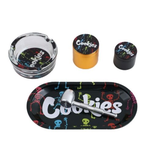 China Custom Logo 5pcs Smoking Kit with Grinder Pipe Jar Metal Tray Smoking Set