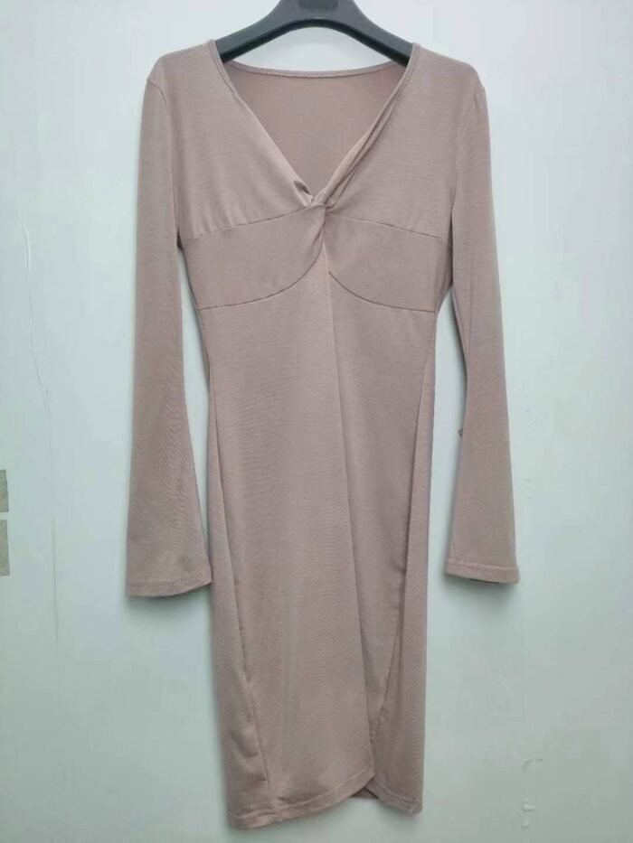 Elegant and feminine dress with great elasticity 6 - Tradedubai.ae Wholesale B2B Market
