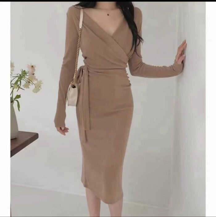 Elegant and feminine dress with great elasticity - Tradedubai.ae Wholesale B2B Market