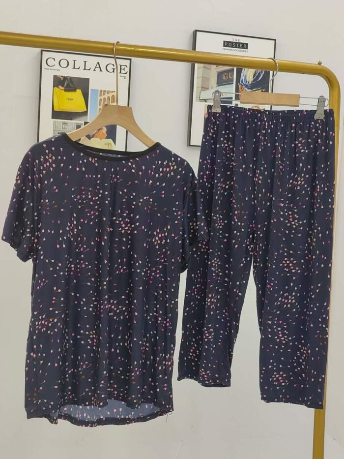 Factory Wholesale Ready Made Garments Stock Clearance- Zhongshu summer short-sleeved cropped pants mother suit - Tradedubai.ae Wholesale B2B Market