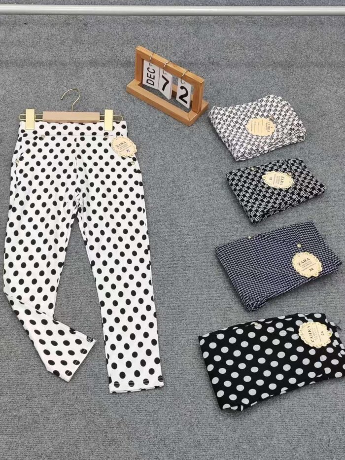 Factory Wholesale Ready Made Garments Stock Clearance-childrens clothing with high elasticity and small feet printed casual spring and autumn versatile trousers 1 - Tradedubai.ae Wholesale B2B Market
