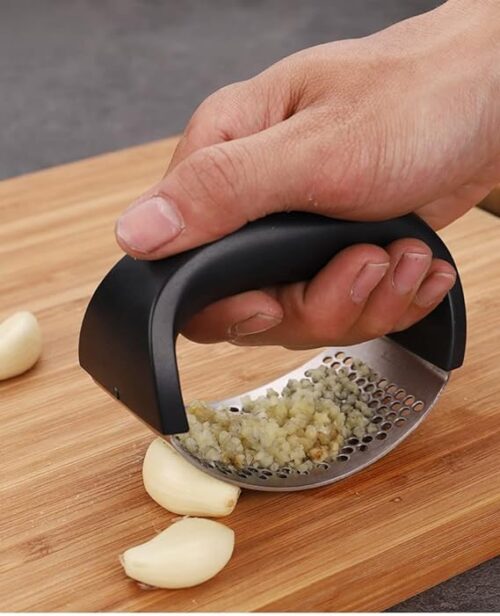Garlic Press Rocker Stainless Steel Garlic Mincer Crusher Professional Kitchen Gadgets Garlic Chopper with Ergonomic Handle Silicone Garlic Peeler4