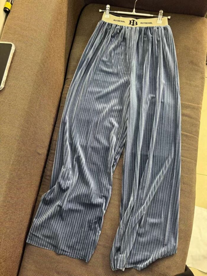 Gold velvet elastic high-waisted and drapey pretty pants for girls - Tradedubai.ae Wholesale B2B Market
