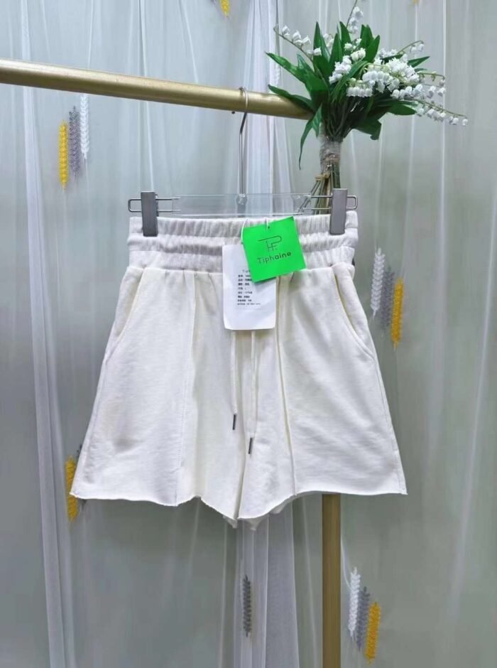 High-waisted A-line shorts for pretty girls 7 - Tradedubai.ae Wholesale B2B Market