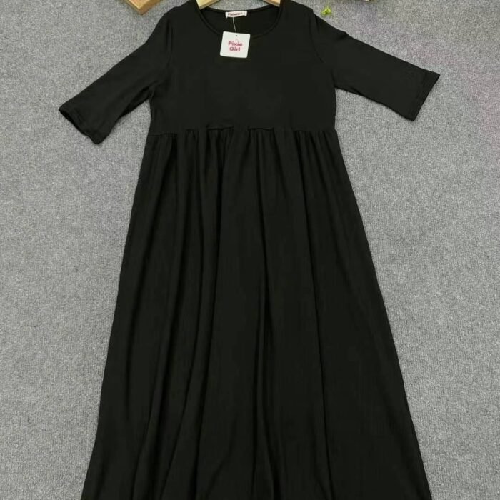 High-waisted round-neck pleated light-board casual and simple little black dresses for older children - Tradedubai.ae Wholesale B2B Market