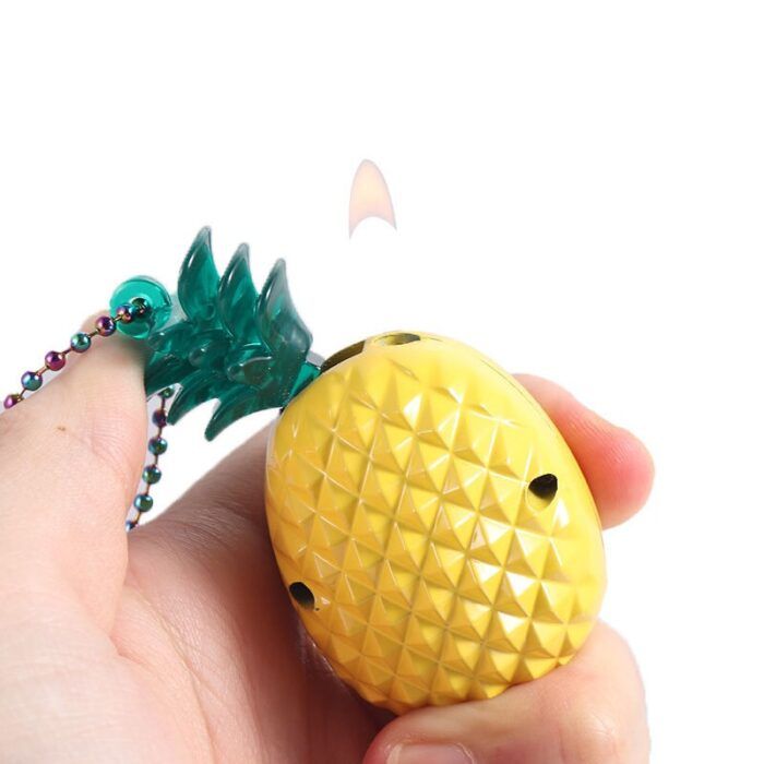 Hot Sale Wholesale Metal Lighter Smoking Accessories Cute Design Custom Logo Windproof Gas Cigarette Lighter Pineapple Lighter