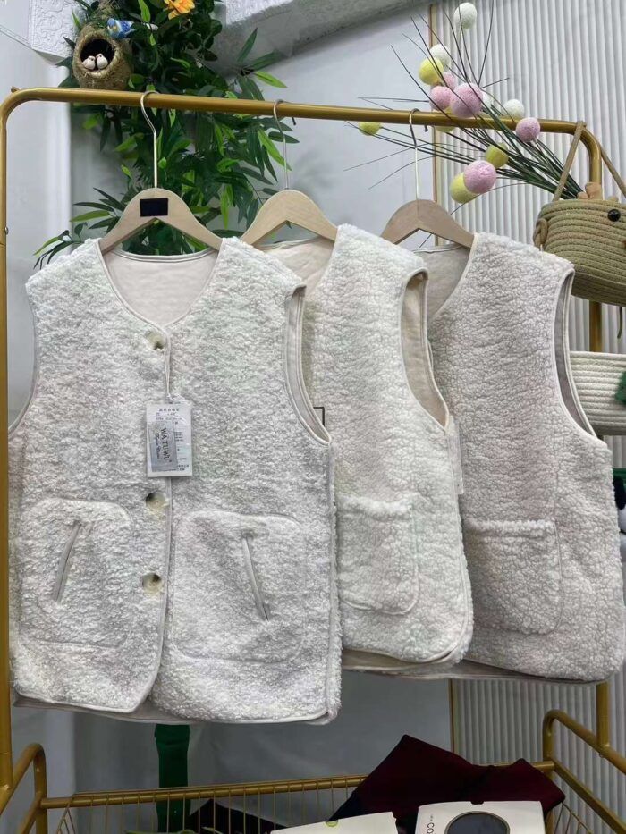 Lamb plush vest jacket - Tradedubai.ae Wholesale B2B Market