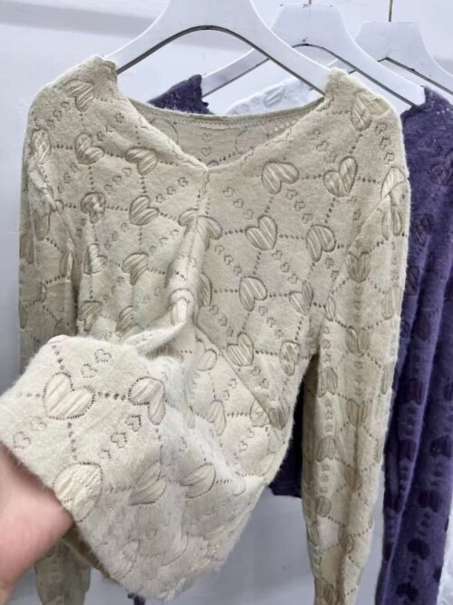 Long-sleeved-lace brushed slim-fitting shirt 3 - Tradedubai.ae Wholesale B2B Market