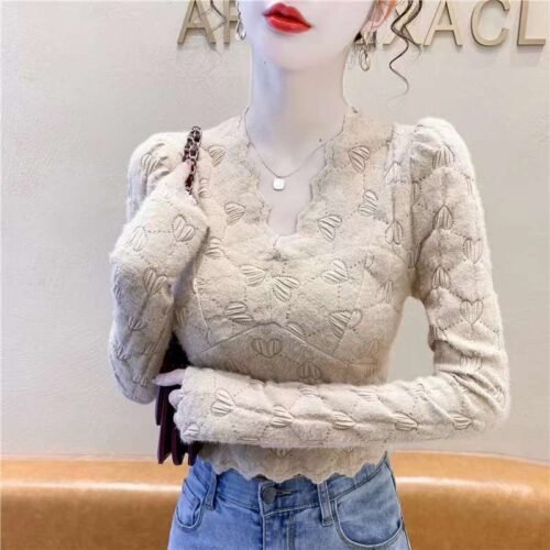Long-sleeved-lace brushed slim-fitting shirt 4 - Tradedubai.ae Wholesale B2B Market