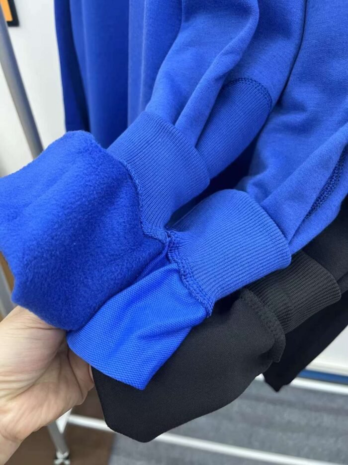 Loose and versatile sweatshirts blue with velvet and black hooded ones - Tradedubai.ae Wholesale B2B Market
