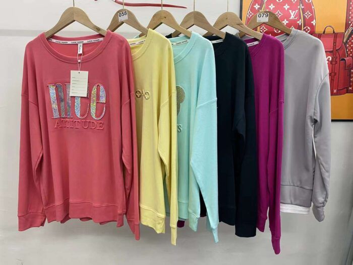 Loose sweatshirts hemmed back collar large pattern - Tradedubai.ae Wholesale B2B Market