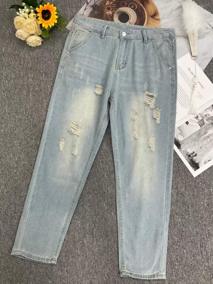 Mens washed cotton vintage ripped jeans - Tradedubai.ae Wholesale B2B Market