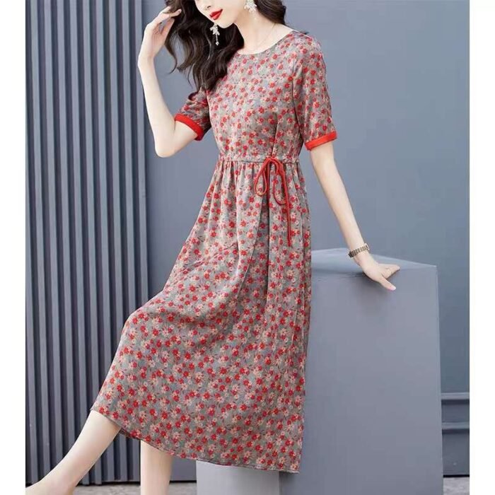 Temperament and age-reducing floral dress - Tradedubai.ae Wholesale B2B Market