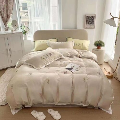 Bedding Set - Blanket - Bedsheet - Pillow Cover - Tradedubai.ae Wholesale B2B Market