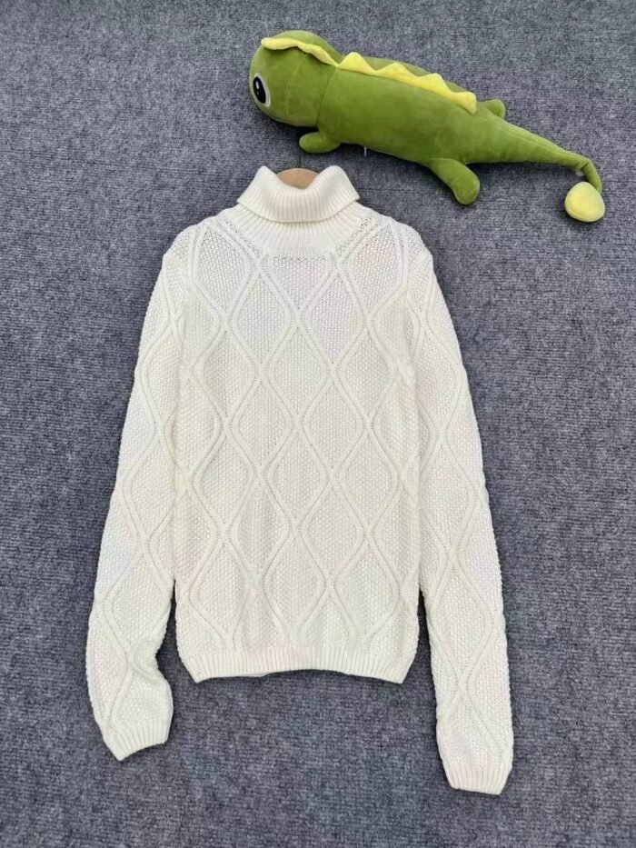 High-quality childrens turtleneck twist sweaters recycled by physical stores - Tradedubai.ae Wholesale B2B Market