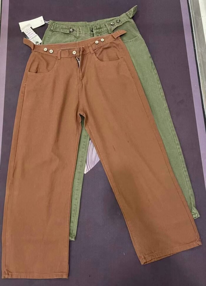 High-quality wide-leg jeans for men and women - Tradedubai.ae Wholesale B2B Market