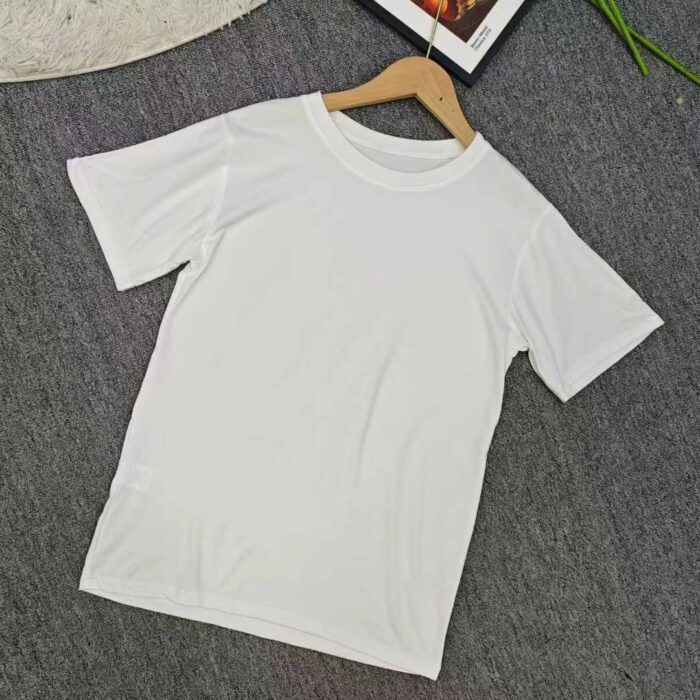 New goods from the factory large plain white T-shirts of the same style for men and women2 - Tradedubai.ae Wholesale B2B Market