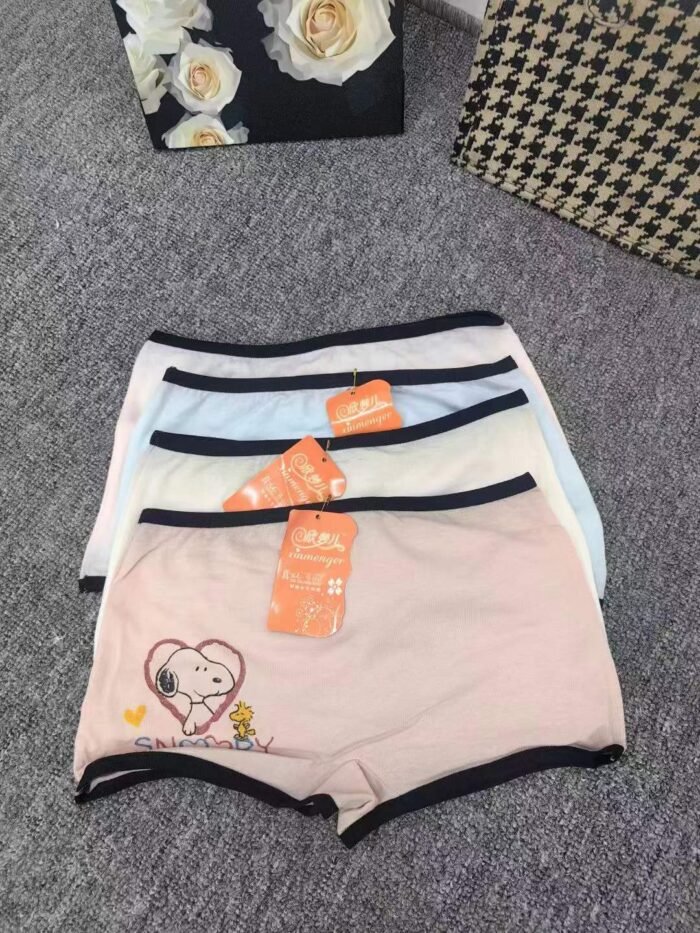 Slightly defective underwear The large items are mainly boxer dyed some have yellow spots which does not affect sales at all - Tradedubai.ae Wholesale B2B Market