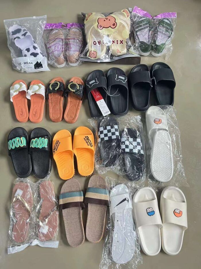 Slippers for men and women - Tradedubai.ae Wholesale B2B Market