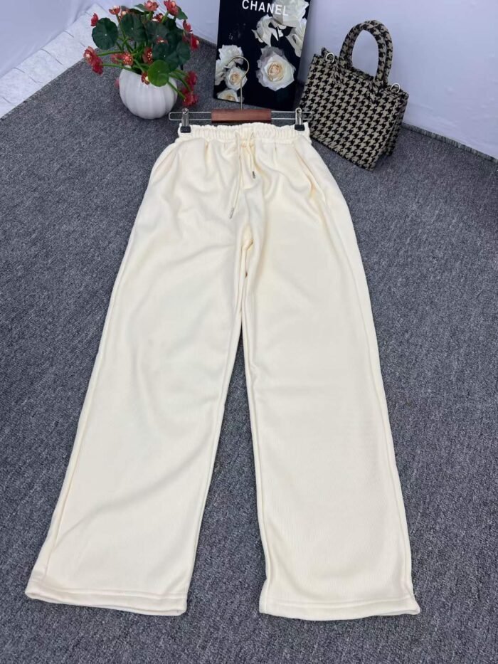 Velvet and thickened loose straight wide-leg pants1 - Tradedubai.ae Wholesale B2B Market