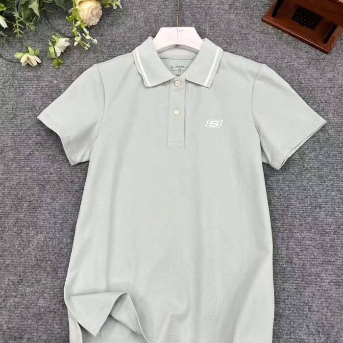Beautiful girls Polo lapel short-sleeved slim-fitting top with slits on both sides - Tradedubai.ae Wholesale B2B Market