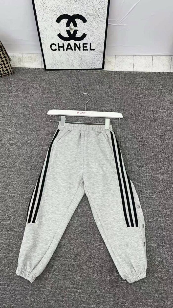 Childrens sweatpants and pants - Tradedubai.ae Wholesale B2B Market