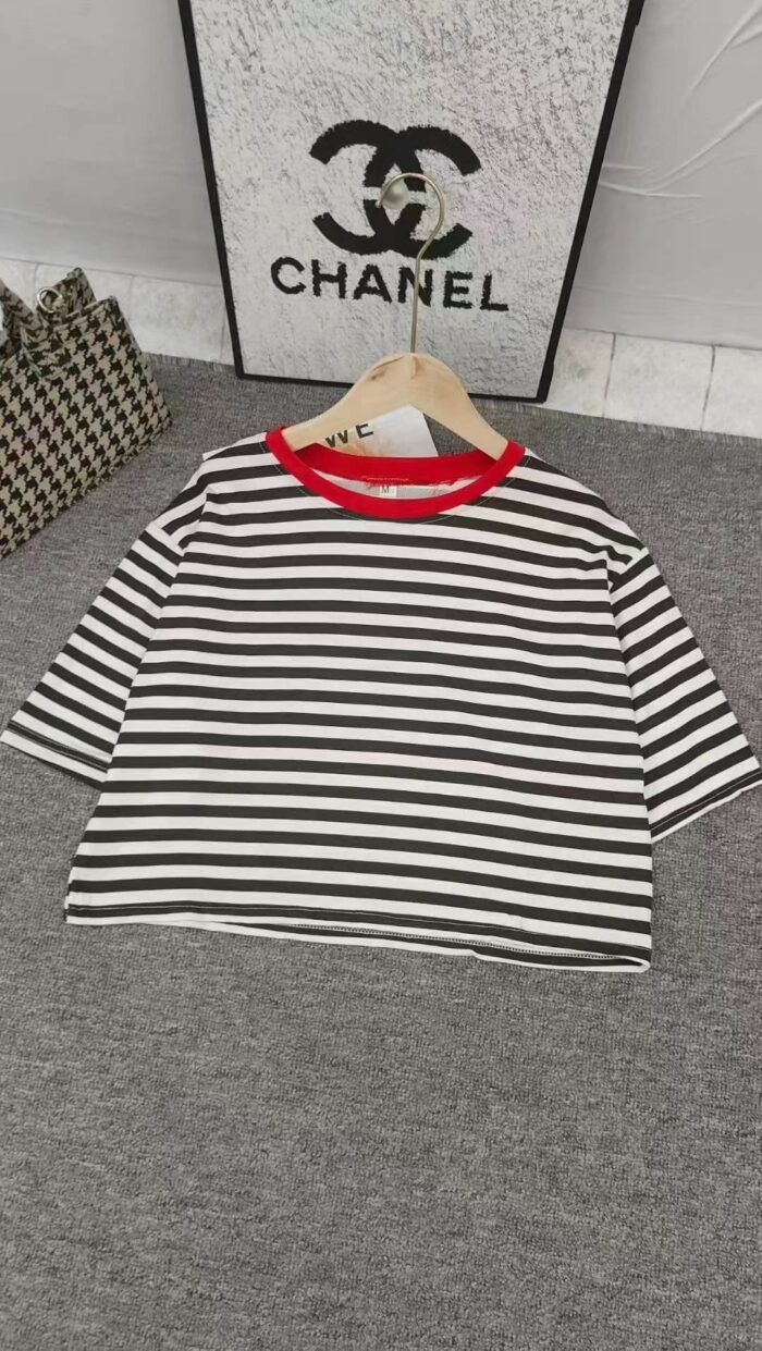 Hot girl short T-shirt striped puff sleeve womens T-shirt