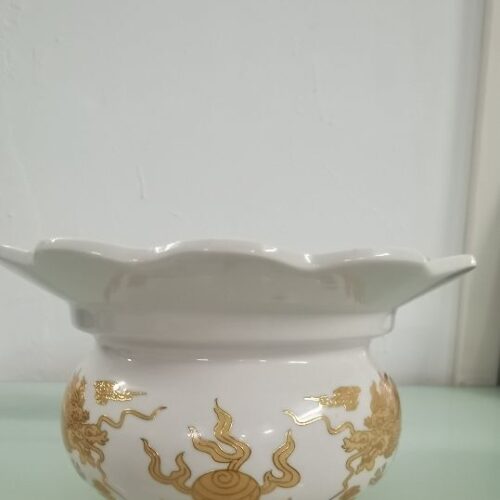 5-lnch White Dragon Incense Burner MOQ : 5Box