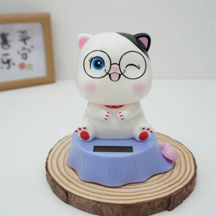 Nodding Garden Little Cat (11*10 * 11cm) MOQ : 1B0X - Tradedubai.ae Wholesale B2B Market