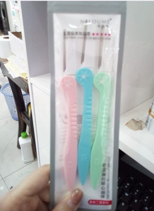 3PCS Plum Blossom Eyebrow Pencil -Foldable Eyebrow Razor for Women-Md05 - Tradedubai.ae Wholesale B2B Market