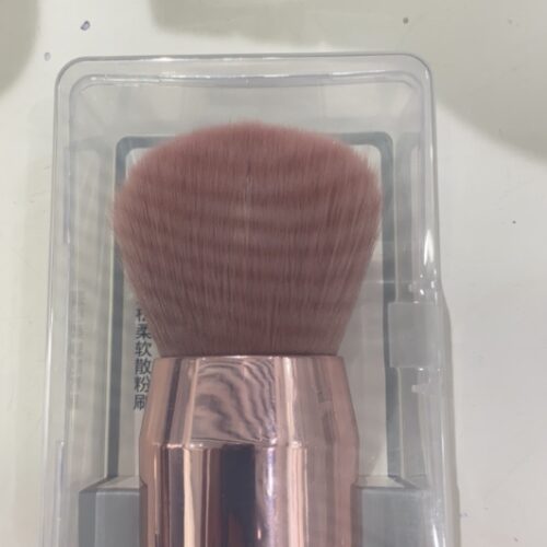 9284 Fluffy Soft Powder Brush (Flat Head) MOQ :1B0X