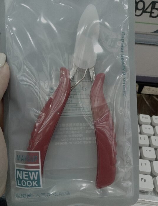 A17 Spring Red Dead Wallet MOQ :1Set - Tradedubai.ae Wholesale B2B Market