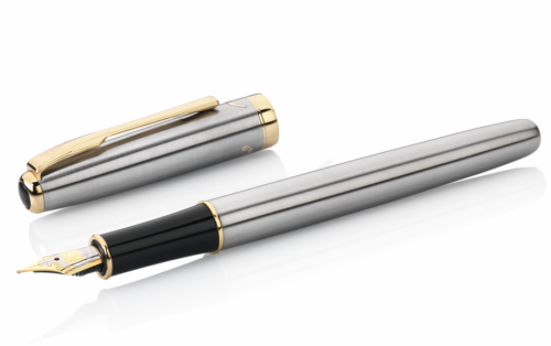 Excellent design Stylish look Twist opening mechanism Stainless steel nib Fountain Pen -H-228