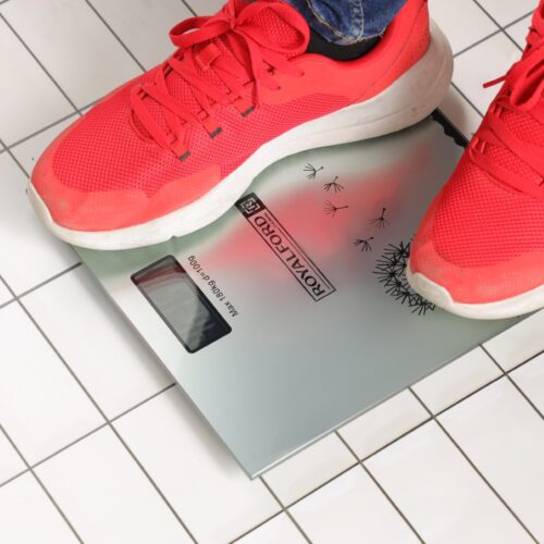 Health Scale, LCD Digital Display Scale, Non-Slip, RF10502 | Super Slim Digital Body | Instant Reading Step-On Feature | Toughened Glass | Black Weight Bathroom Scales - Image 2