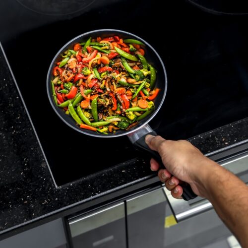 20cm Non-Stick Flat Fry Pan, Multiple Hob, RF1259FP20 | 3 Layer Construction | Bakelite Handle | Even Heat Distribution | Dishwasher Safe | 3mm Thickness | Eco-Friendly - Image 5
