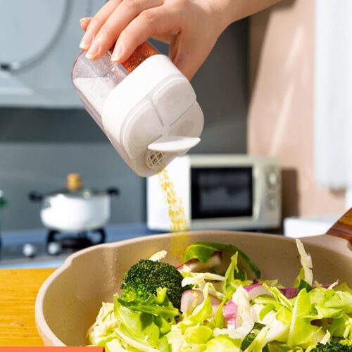 4 in 1 Plastic Salt and Pepper Shaker- 4 Grids Empty Spice Dispenser with Adjustable Holes Transparent Travel Seasoning Cans Condiment Jars for Home Restaurant & Kitchen